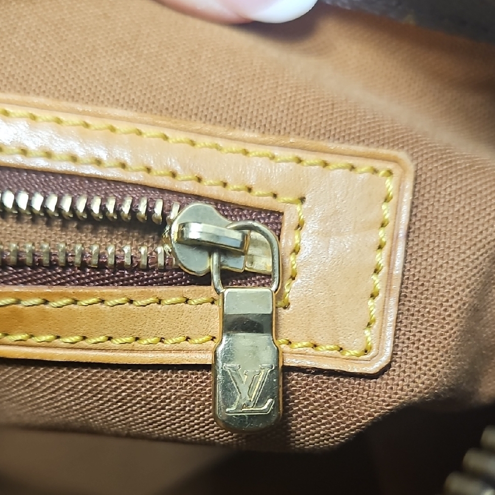 Louis Vuitton Cabas Mezzo Monogram Tote - Picture 6 of 10